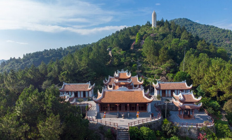 Huong Pagoda, a famous Buddhist pilgrimage site in Ha Tinh.