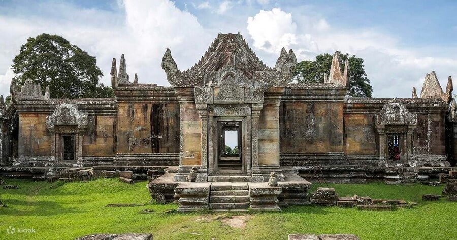 Preah Vihear, the sound of gunfire amid the sacred temple.