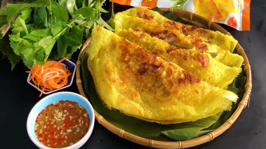 sizzling pancake from the Mekong Delta region.