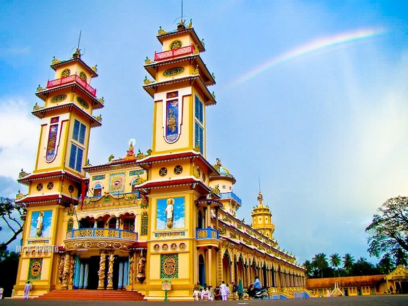 Tay Ninh Holy See – A unique architectural and spiritual landmark.