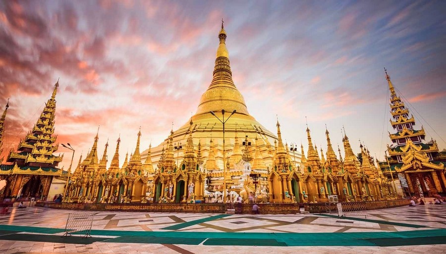 The Shwedagon Pagoda: An iconic symbol of Mandalay.